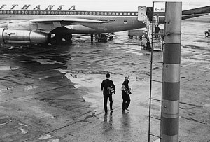 Photo 1 Mr. Iida and I at Haneda Airport